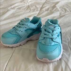 Toddler Blue Nike Huarache Size 6C